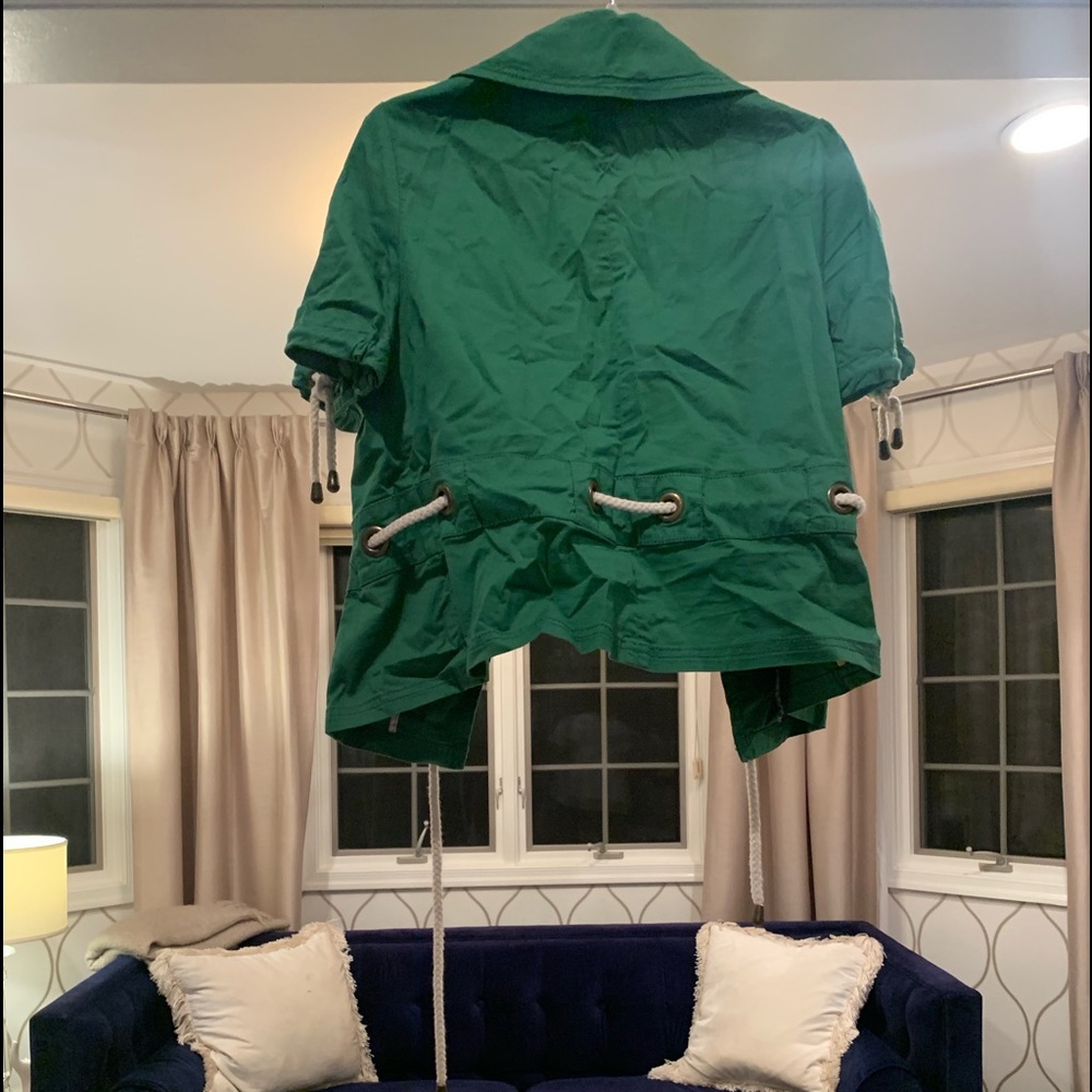 Cute green jacket - Picture 2 of 2